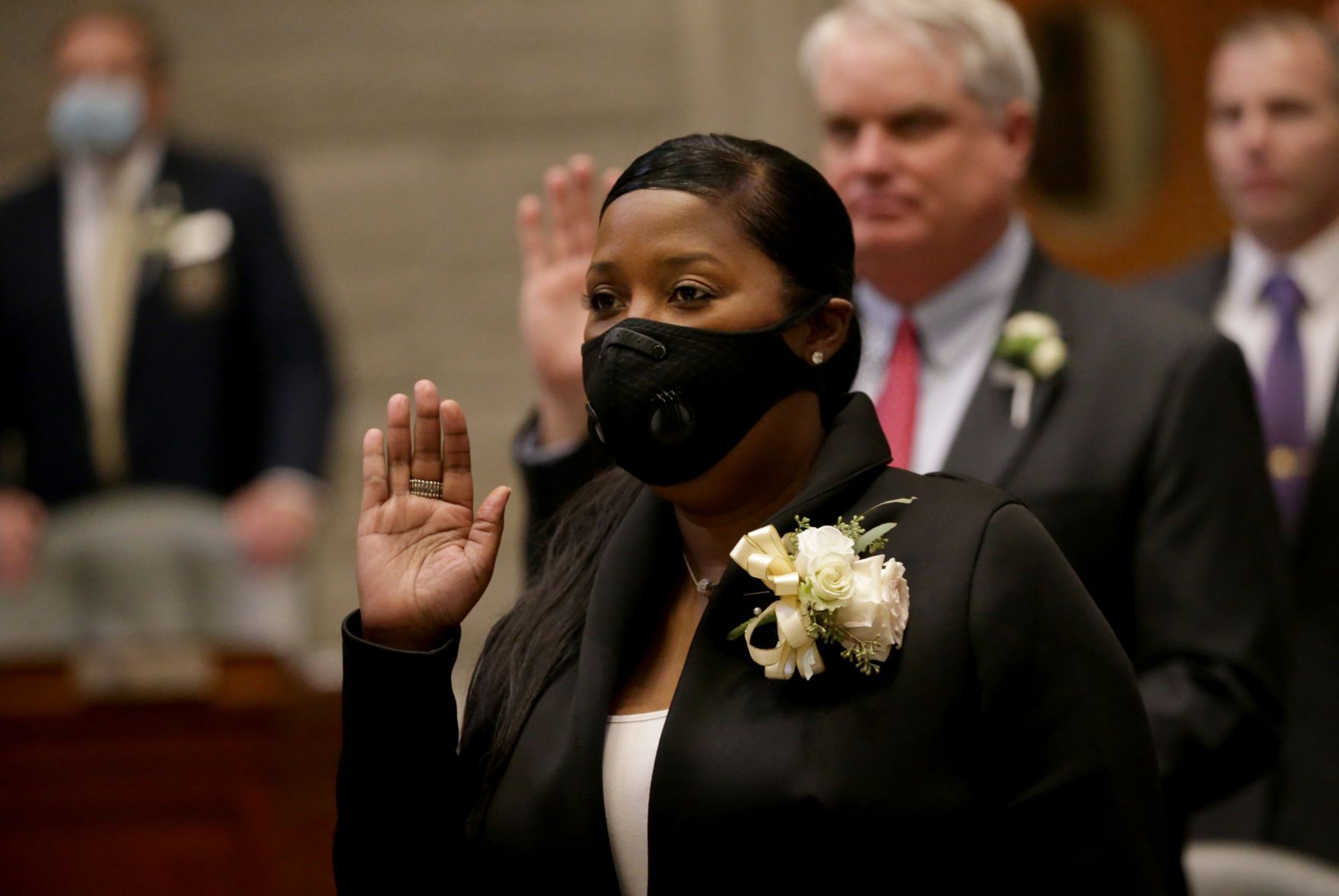New lawmakers sworn in as Missouri's 2021 legislative session starts
